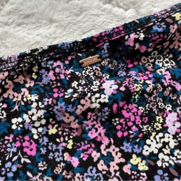 Victoria's Secret PINK | "Ditsy Floral" Short Sleeve Thong Bodysuit | Size Large - Picture 8 of 15